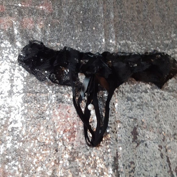 👙 NEW black lace crouches panties w/ pearls👙 - Picture 4 of 5